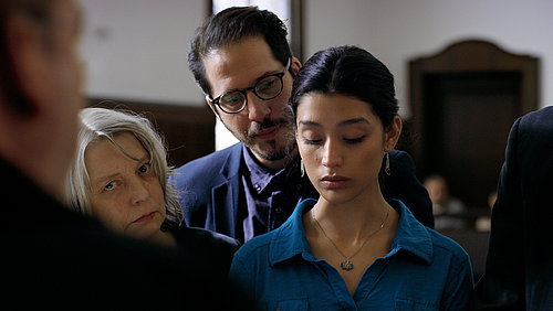 Standbild aus dem Film Naomis Reise