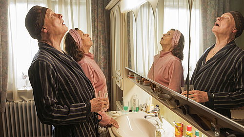 Standbild aus dem Film Ach, diese Lücke, diese entsetzliche Lücke