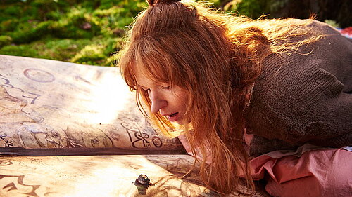 Standbild aus dem Film Die kleine Hexe