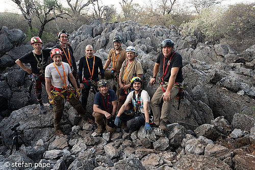 Standbild aus dem Film Desert Cave Diving -  A Journey into Infinity