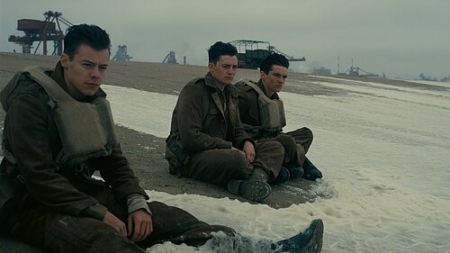 Standbild aus dem Film Dunkirk (OmU)