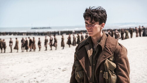 Standbild aus dem Film Dunkirk (OmU)