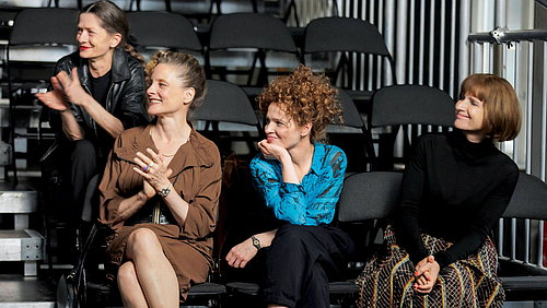 Standbild aus dem Film Ach, diese Lücke, diese entsetzliche Lücke