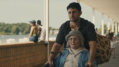 Standbild aus dem Film Lieblingsmenschen - Die außergewöhnliche Freundschaft von Agnes & Amir